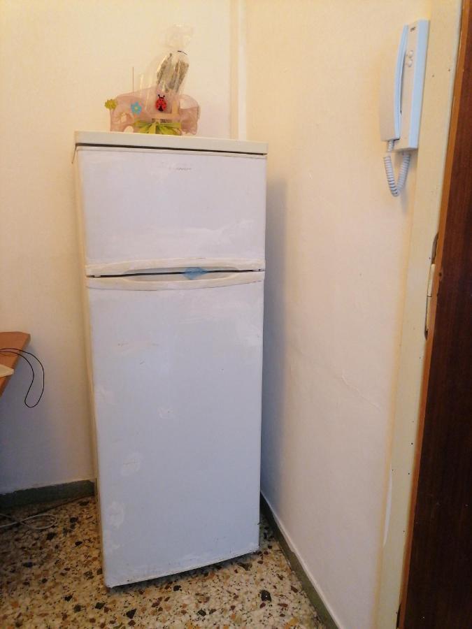 Athinas Apartment Near Acropoli And Monastiraki Metro أثينا المظهر الخارجي الصورة